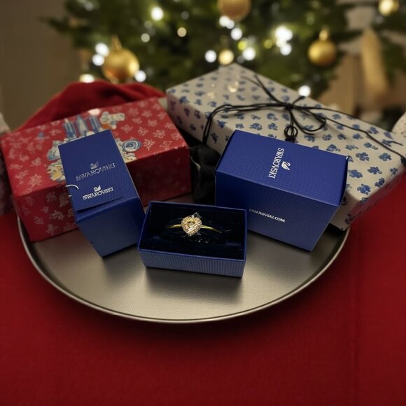 Swarovski Idyllia Bangle, Heart, Pink, Gold-Tone Plated - Picture 1 of 6